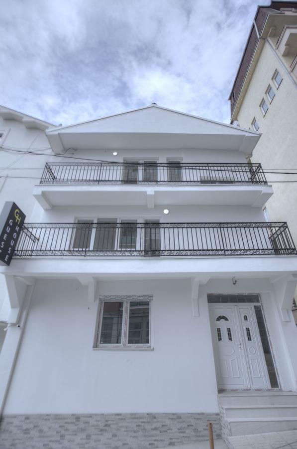 Guest House Prishtine Bagian luar foto